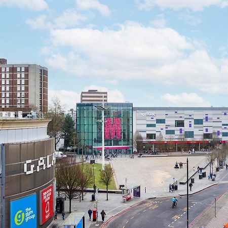 Cresta House - Modern Apartments Luton  Dış mekan fotoğraf