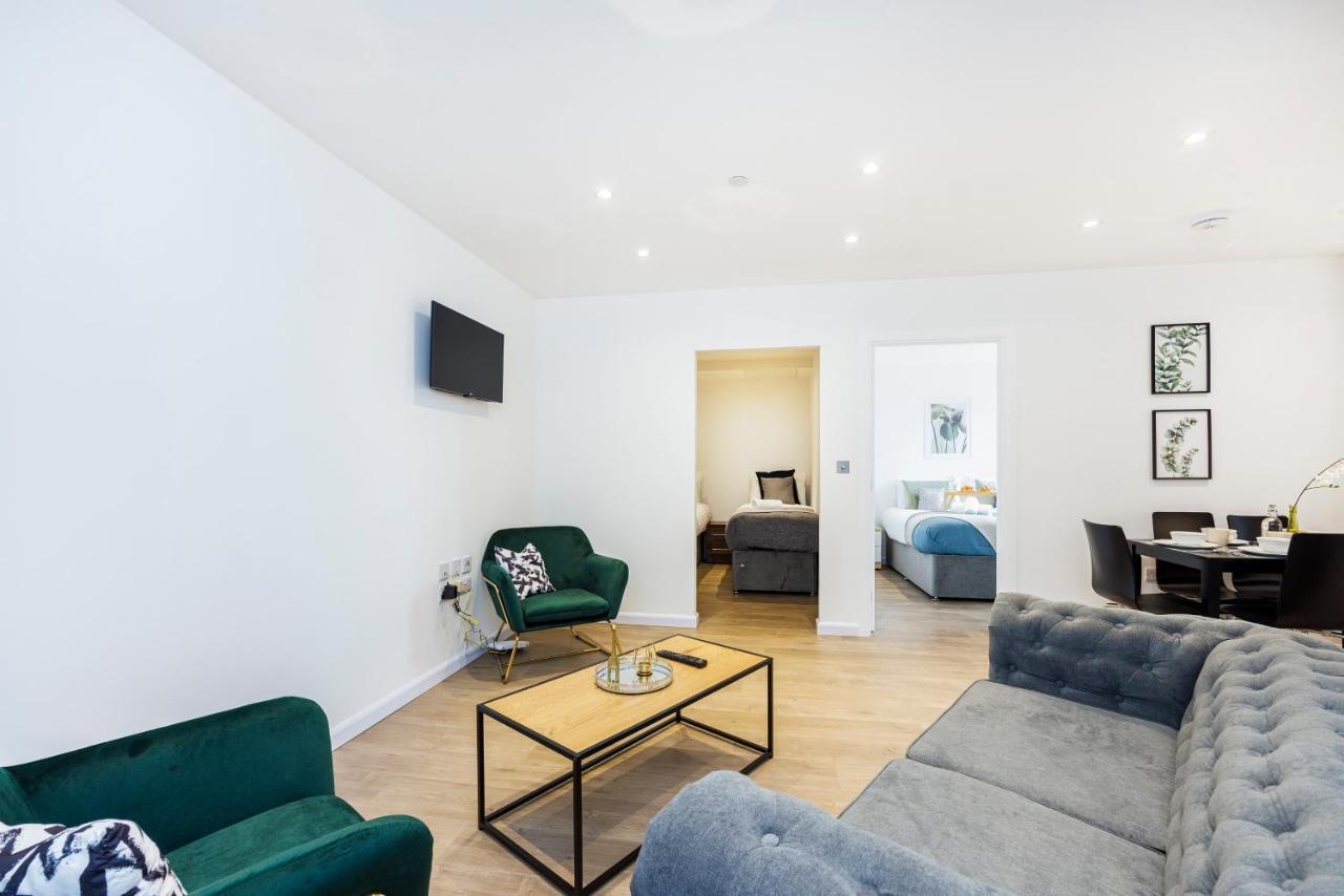 Cresta House - Modern Apartments Luton  Dış mekan fotoğraf