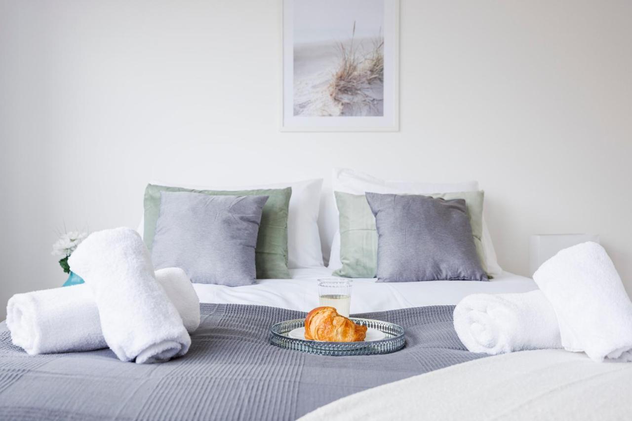 Cresta House - Modern Apartments Luton  Dış mekan fotoğraf