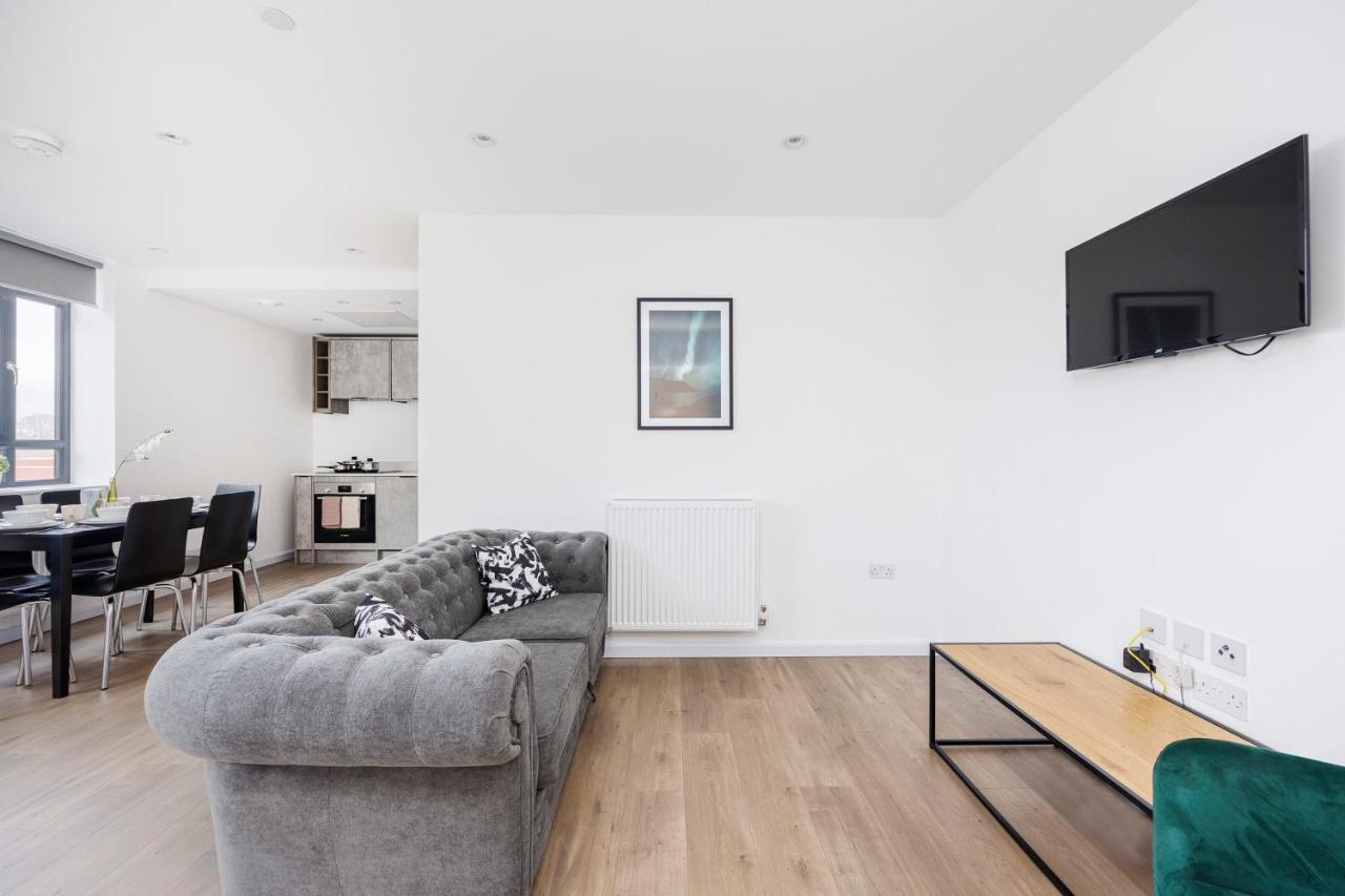 Cresta House - Modern Apartments Luton  Dış mekan fotoğraf