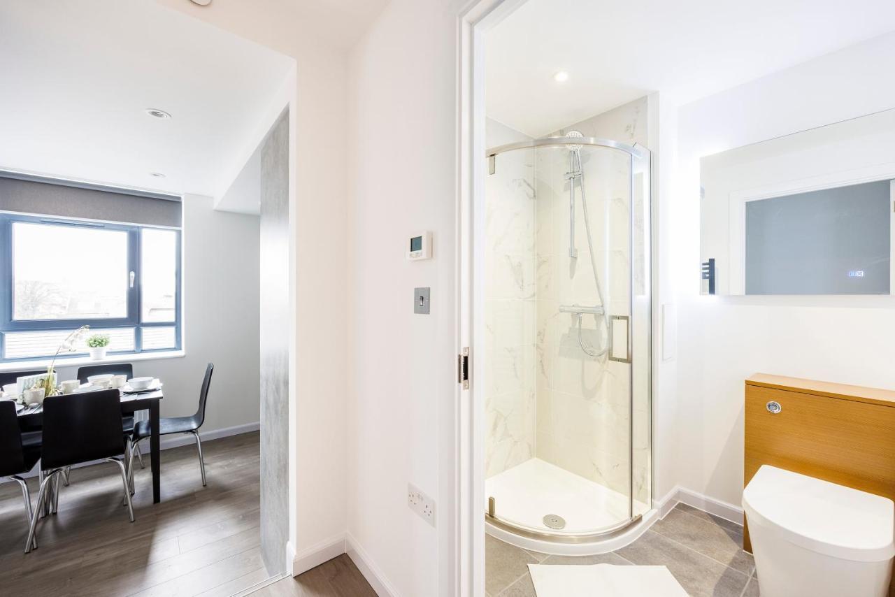 Cresta House - Modern Apartments Luton  Dış mekan fotoğraf